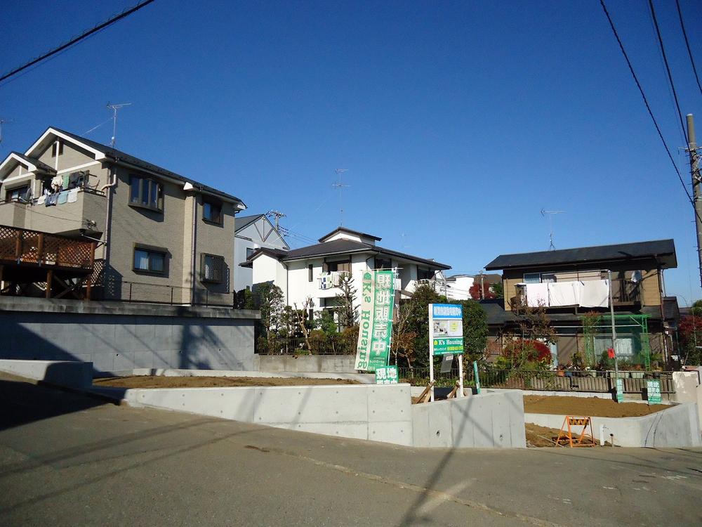 Local photos, including front road. Local (12 May 2013) Shooting