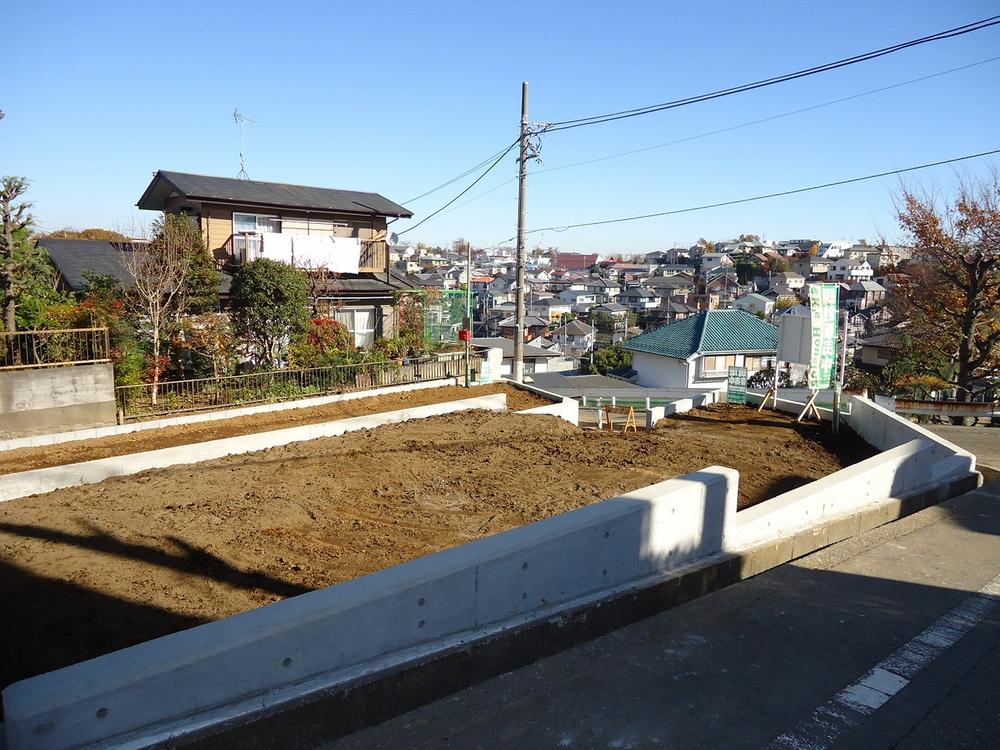 Local photos, including front road. Local (12 May 2013) Shooting