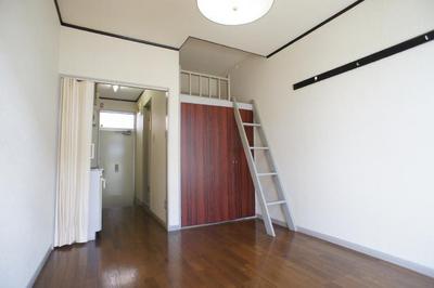 Living and room. Flooring warmth of wood friendly