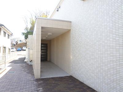 Other common areas. Property entrance