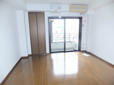 Living and room.  ☆  Sunny  ☆ 