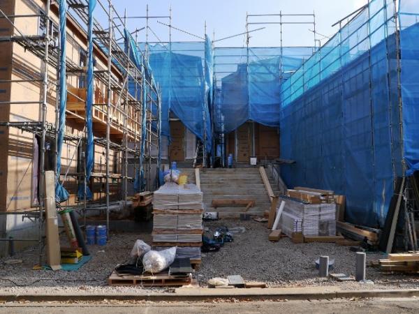 Local appearance photo. Quiet and a good living environment is attractive.