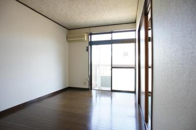 Living and room. Flooring warmth of wood friendly