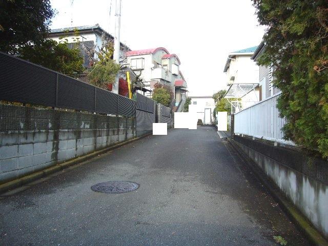 Local photos, including front road. Adjacent road