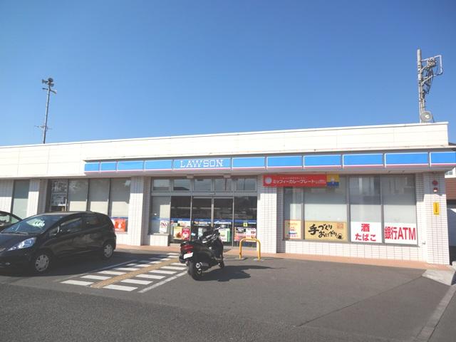 Convenience store. 500m to Lawson