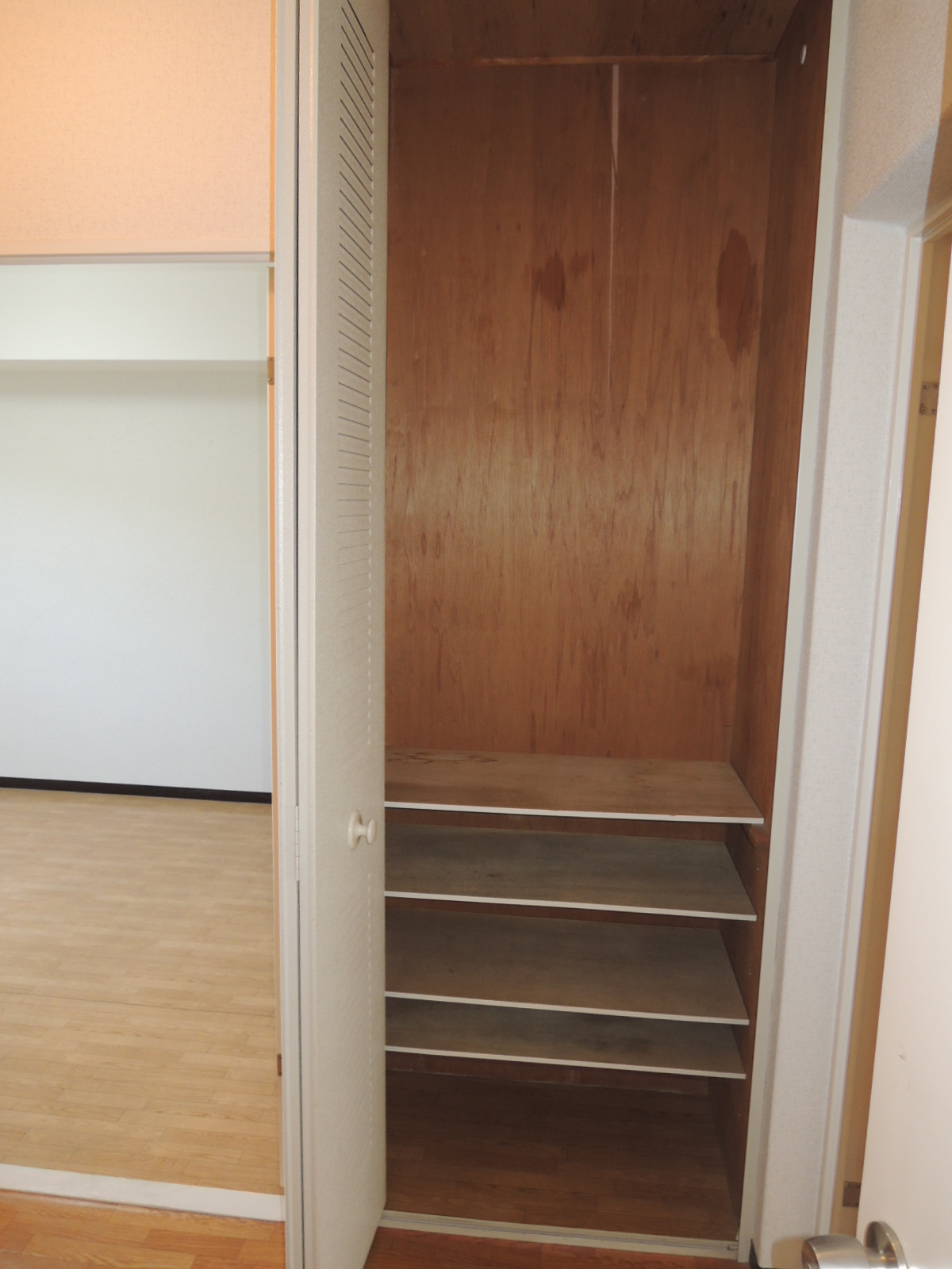 Receipt. Storage space