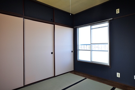 Other room space. Japanese-style room is a lovely feeling in pale pink to dark blue and the sliding door.