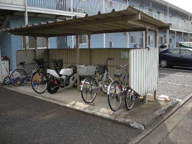 Other. 0m until the on-site bicycle parking lot (Other)