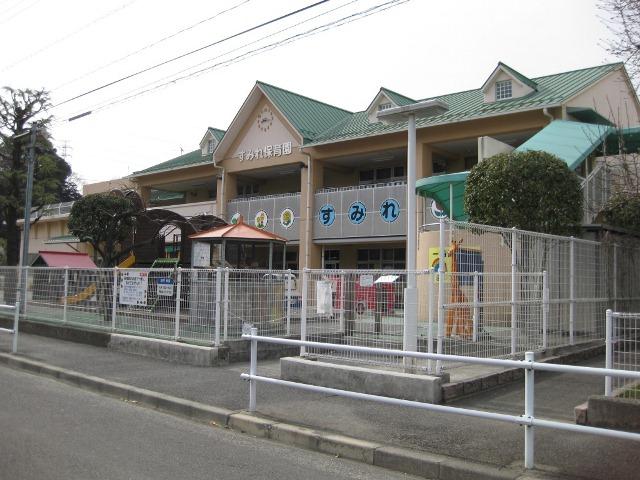 kindergarten ・ Nursery. Violet to nursery school 592m