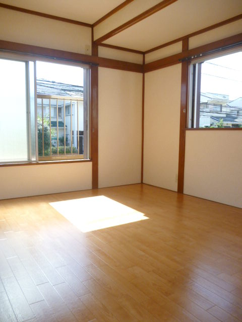 Living and room. 2F southwest Western-style