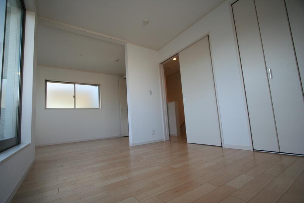 Non-living room. Indoor (11 May 2013) Shooting