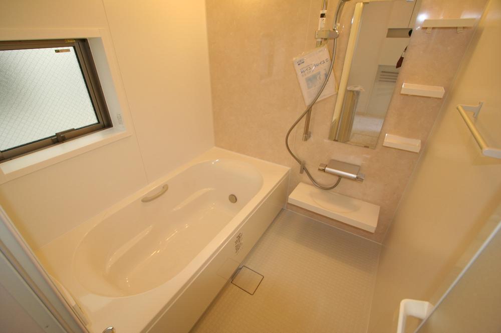 Bathroom. Indoor (11 May 2013) Shooting