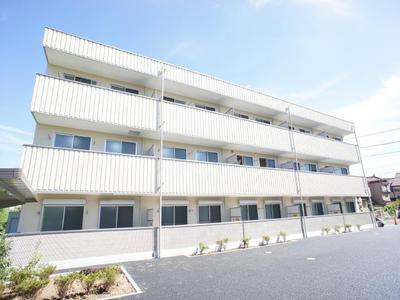 Building appearance. 3-story apartment type