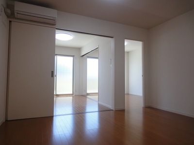 Living and room. There is also a large living, Couples and newlyweds, In Recommended for families