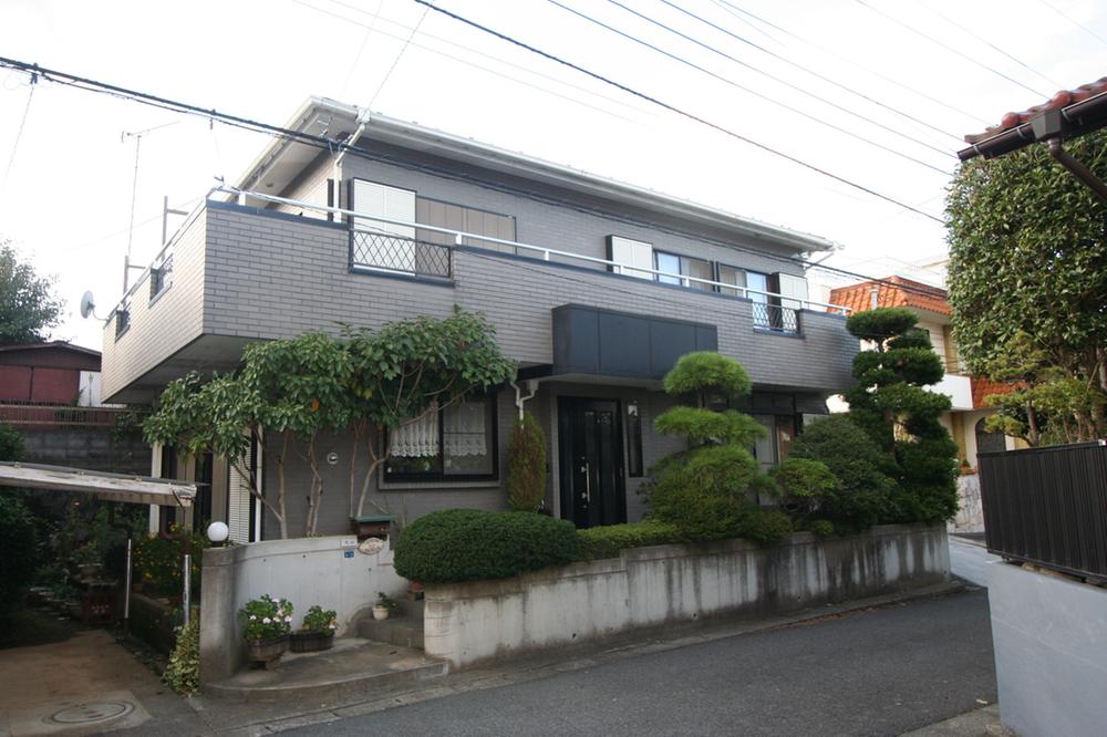 Local appearance photo. Local (10 May 2012) shooting