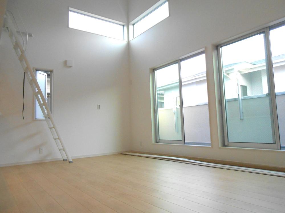 Living. Indoor (July 2013) Shooting