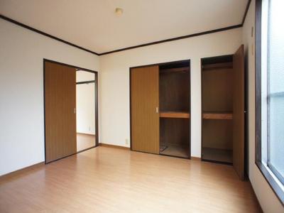 Receipt. Spacious storage! 