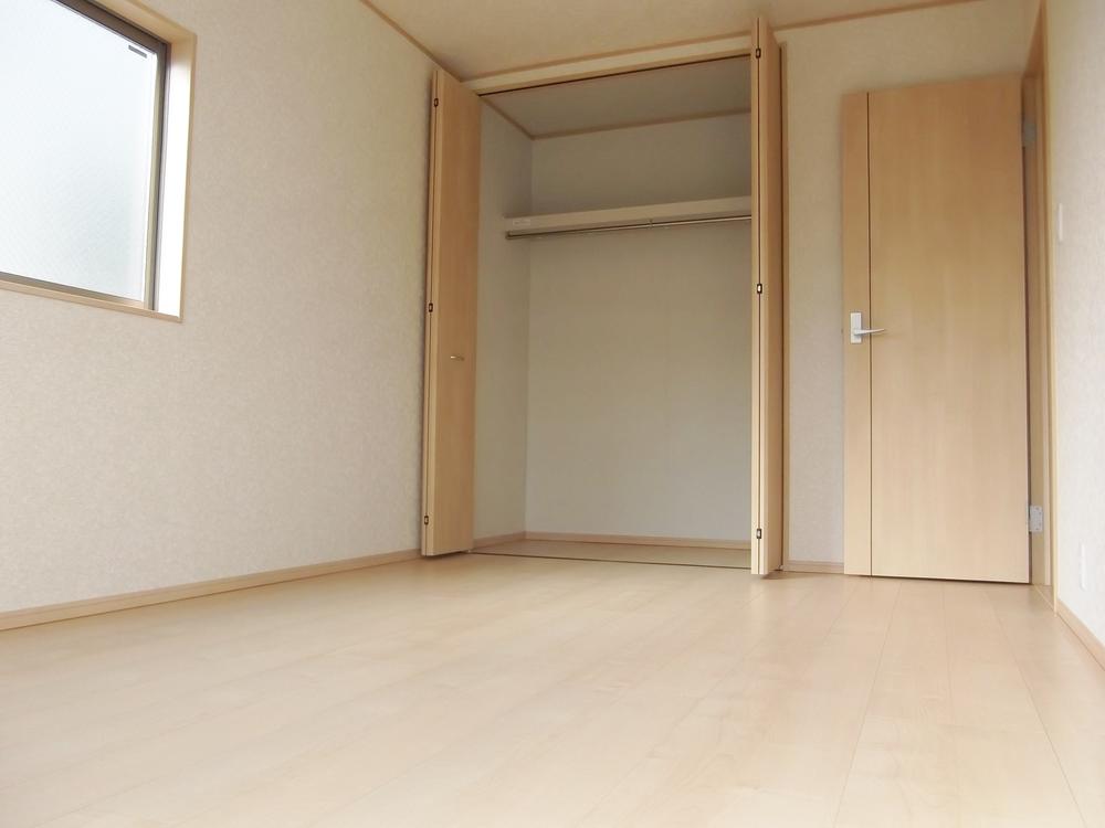 Non-living room. Indoor (12 May 2013) Shooting