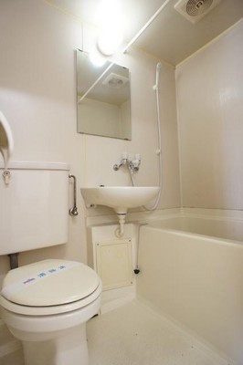 Bath. Unit bus with cleanliness