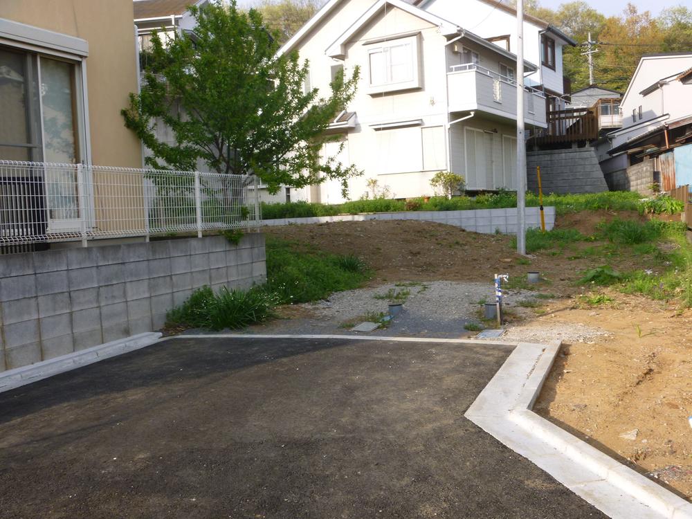 Local photos, including front road. Local (April 2013) Shooting