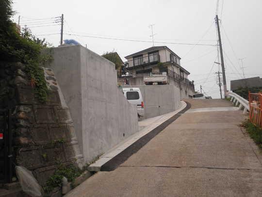 Local photos, including front road. Frontal road