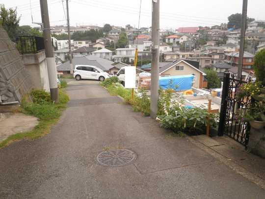 Local photos, including front road. Frontal road