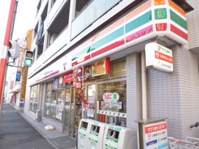 Convenience store. 220m to Seven-Eleven (convenience store)