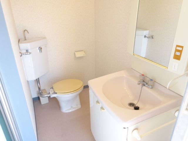 Washroom. ◆ There are also independent wash basin ◆