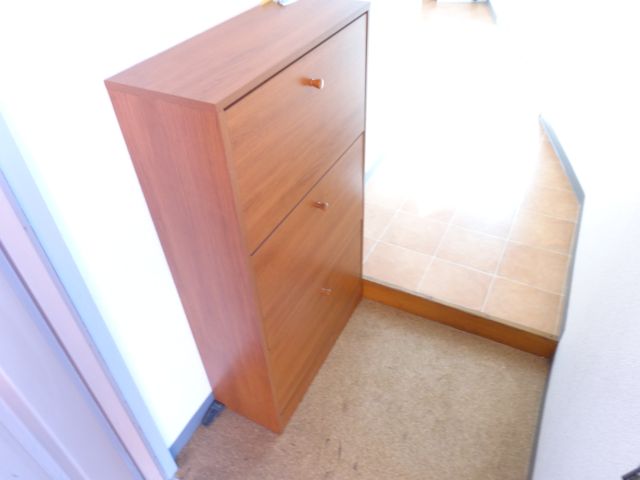 Entrance. ◆ There is also a shoe rack at the entrance ◆