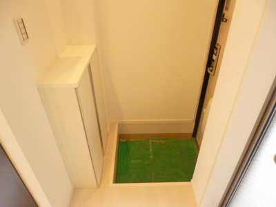 Entrance.  ☆ There are shoe box ☆ 