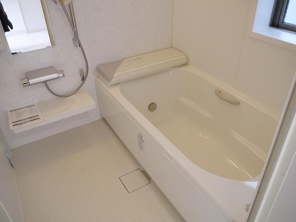 Bathroom. Air Heating drying with unit bus