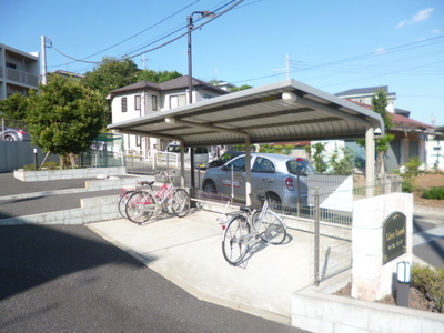 Other common areas. Covered parking lot of peace of mind