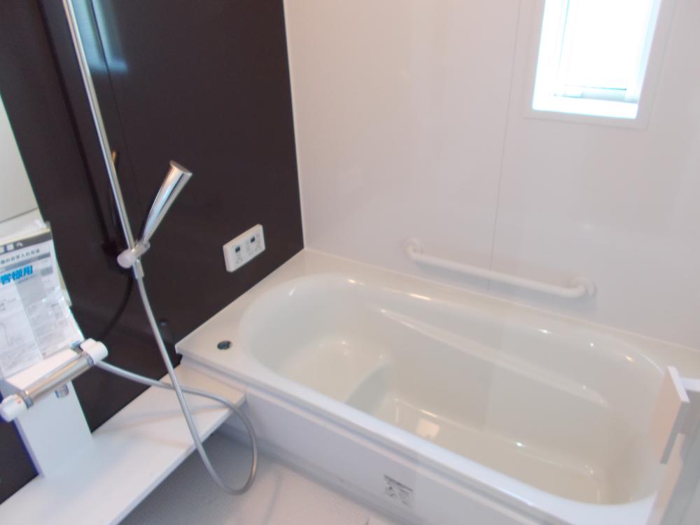 Bathroom. Indoor (12 May 2013) Shooting