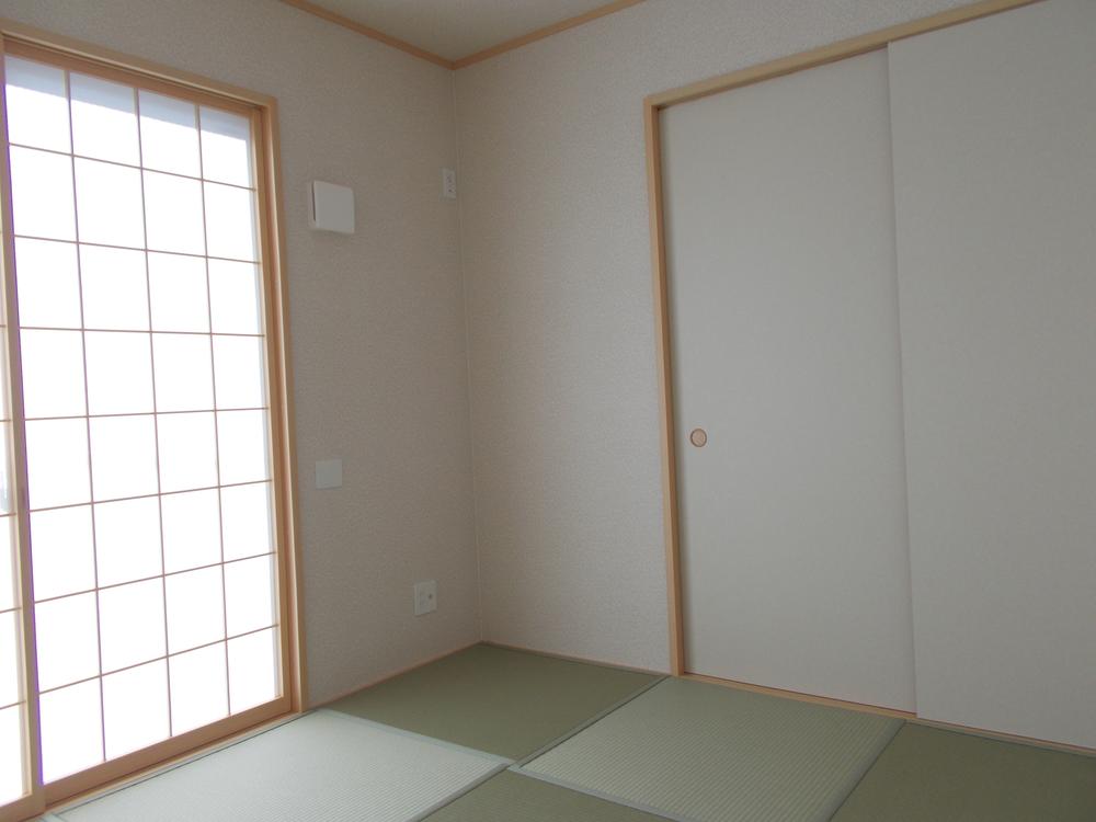 Non-living room. Indoor (12 May 2013) Shooting