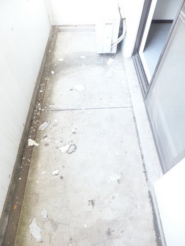 Balcony. Balcony is also spread