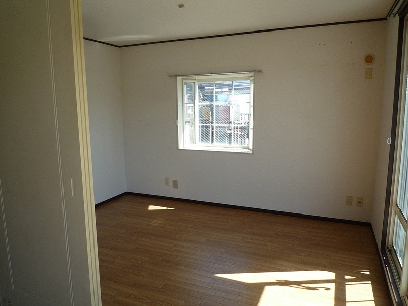 Other room space. Western-style 6 Pledge