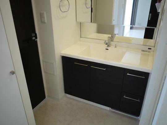 Wash basin, toilet
