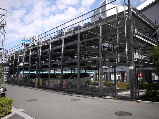 Parking lot