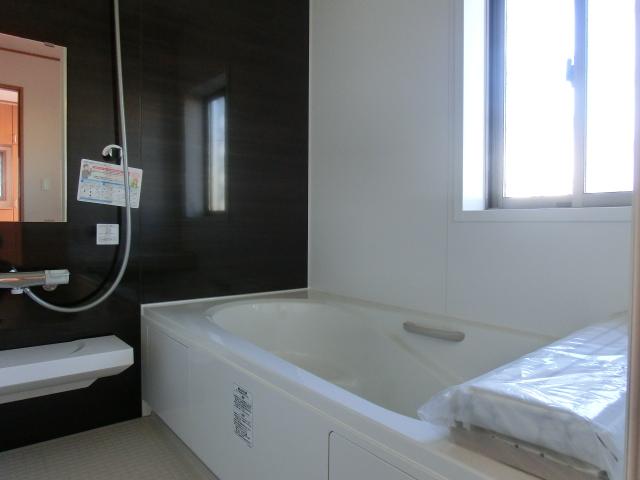 Bathroom. 1 Building