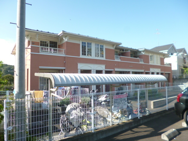 Building appearance. It is a quiet residential area