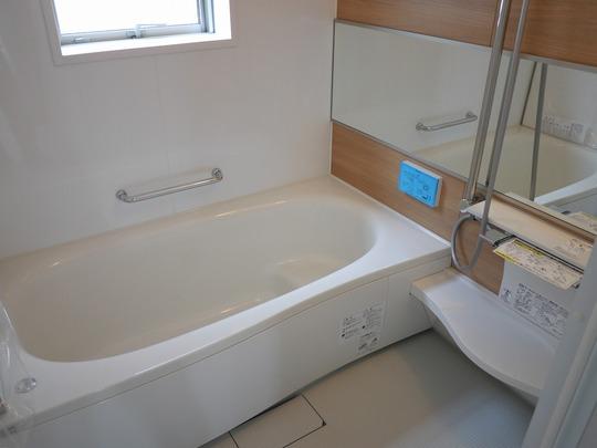 Same specifications photo (bathroom). Air Heating drying with unit bus