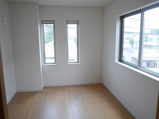 Same specifications photos (Other introspection)