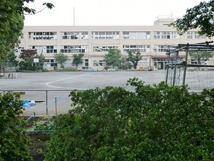Primary school. Tadao 300m up to elementary school