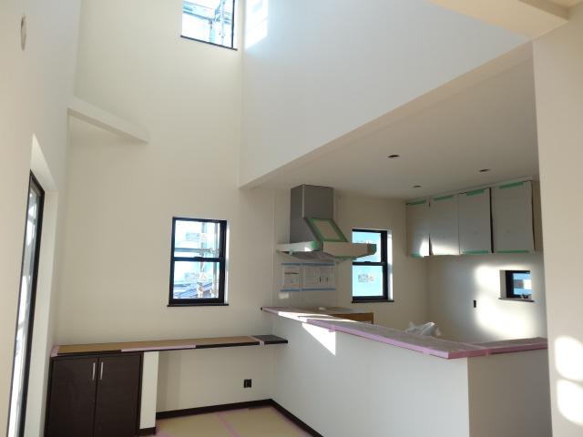 Living. 9 Building living atrium (November 2013) Shooting