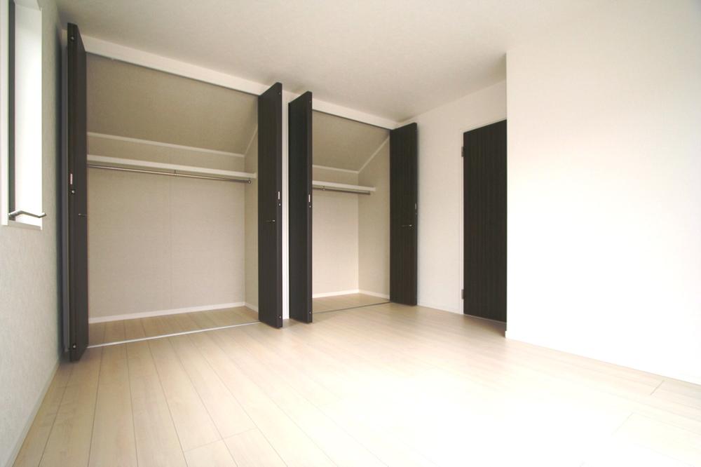 Non-living room. Local (11 May 2013) Shooting