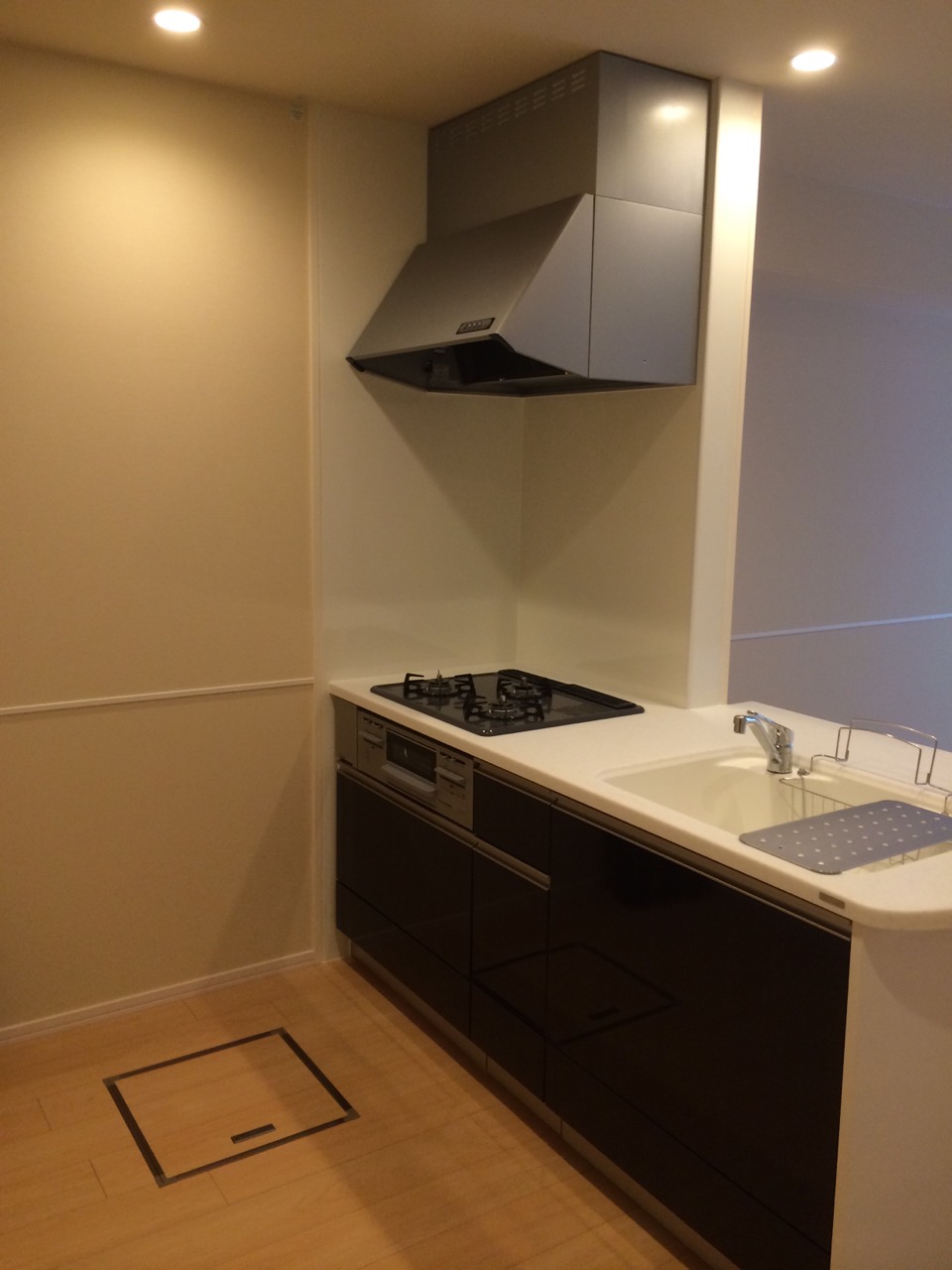 Kitchen. 3 with neck grill system Kitchen