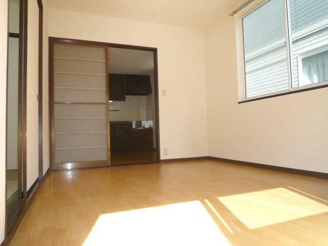 Living and room. Nanyang room