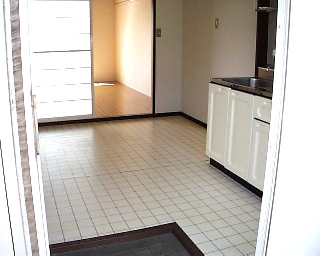 Living and room. Dining kitchen 5.7 Pledge