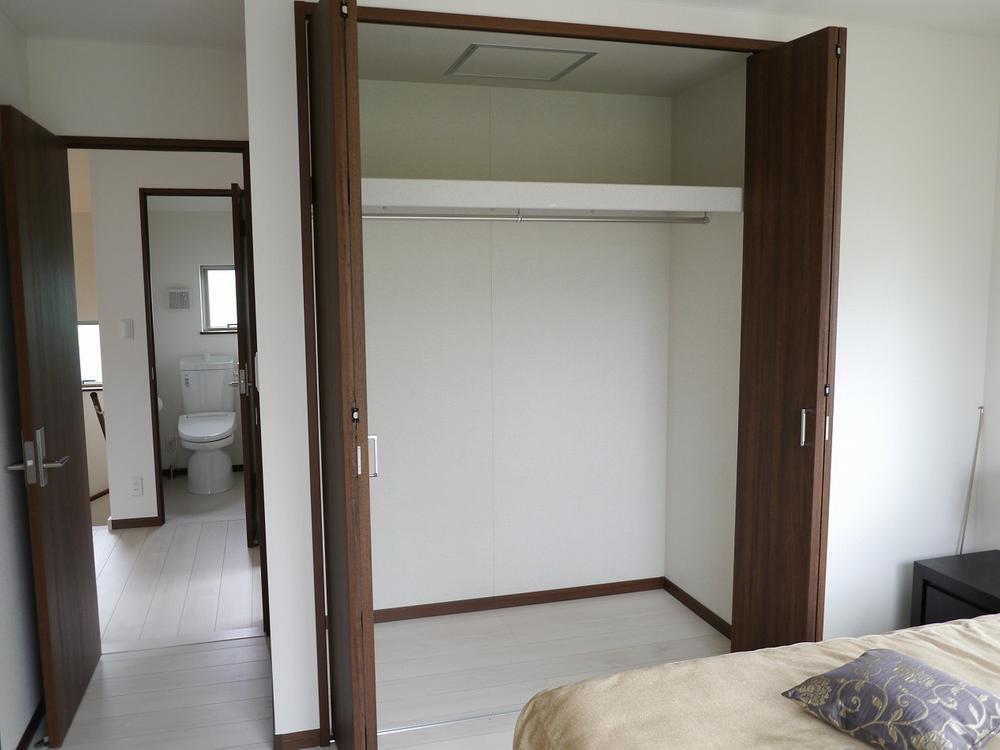 Same specifications photos (Other introspection)