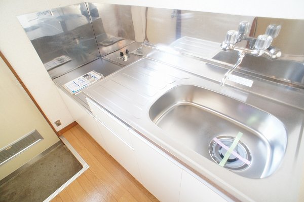 Kitchen. Kitchen (up)